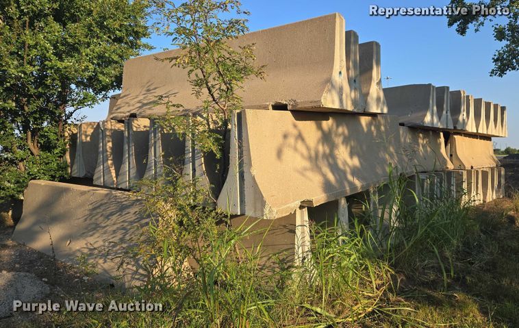 image for item DU6885 (8) concrete barriers