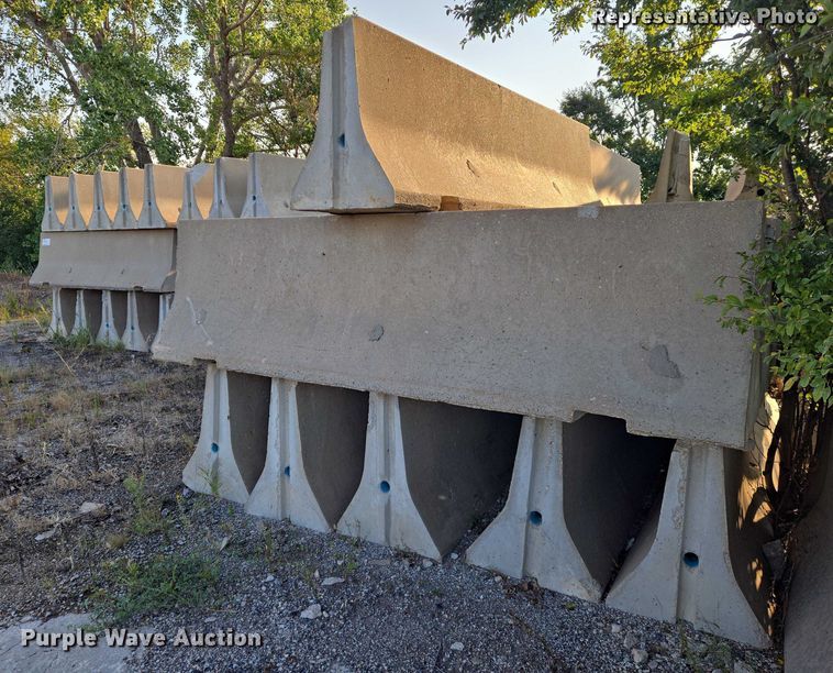 image for item DU6885 (8) concrete barriers