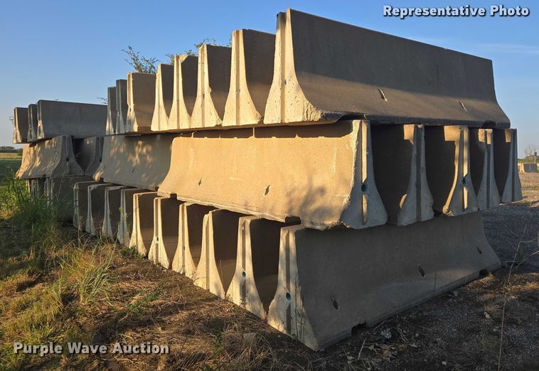 image for item DU6886 (8) concrete barriers