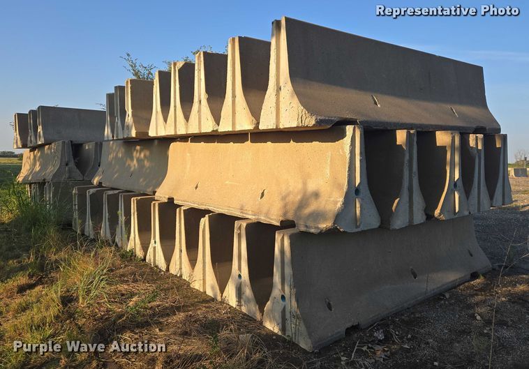 image for item DU6887 (8) concrete barriers