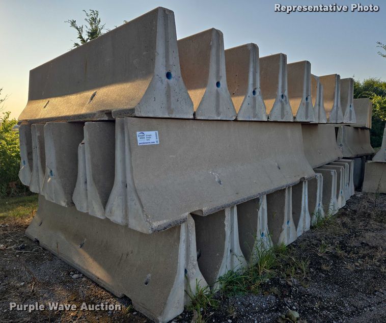 image for item DU6887 (8) concrete barriers