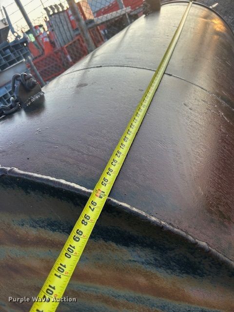 image for item DZ6154 Fuel tank