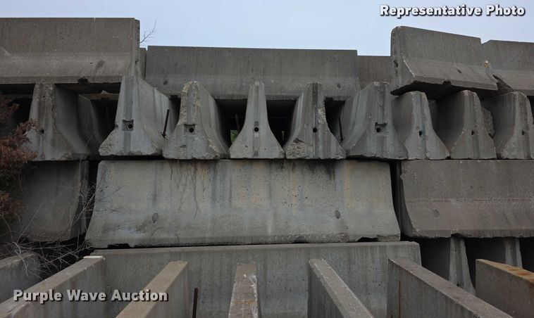 image for item DZ6155 (10) concrete barriers