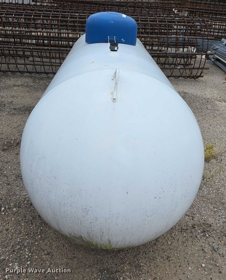 image for item DZ6158 2011 American Welding & Tank propane tank