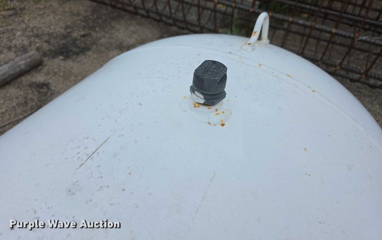 image for item DZ6158 2011 American Welding & Tank propane tank