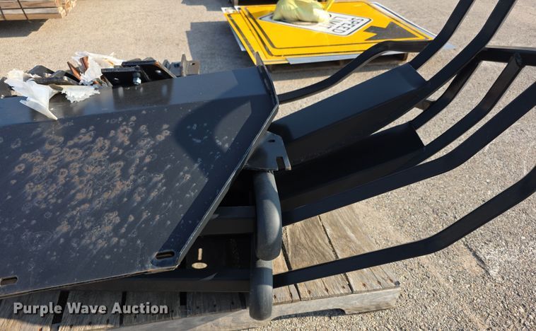 image for item DZ6165 (2) Thunderstruck grille guards