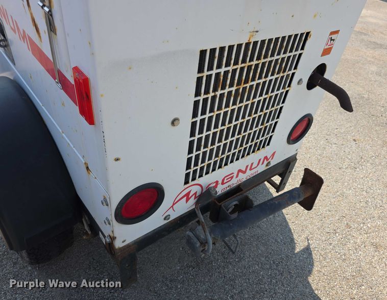 image for item DZ6184 Magnum MLT3060MMH light plant