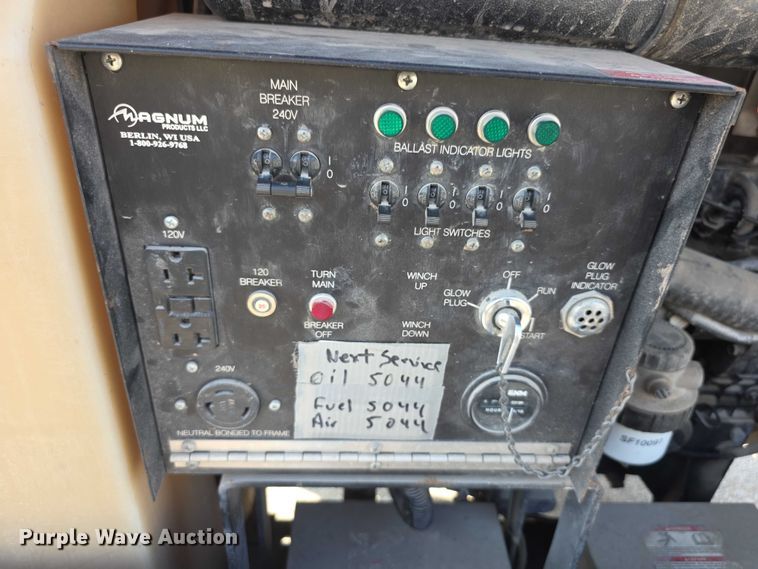 image for item DZ6184 Magnum MLT3060MMH light plant