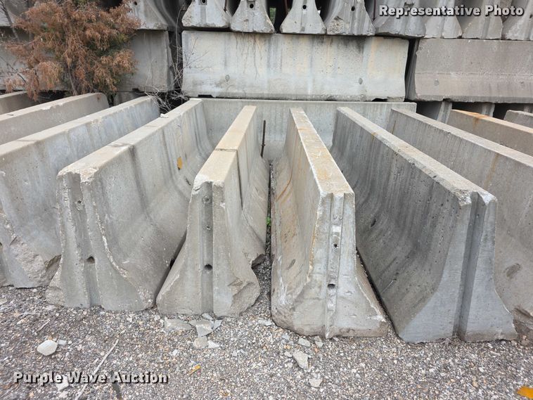 image for item DZ6196 (10) concrete barriers