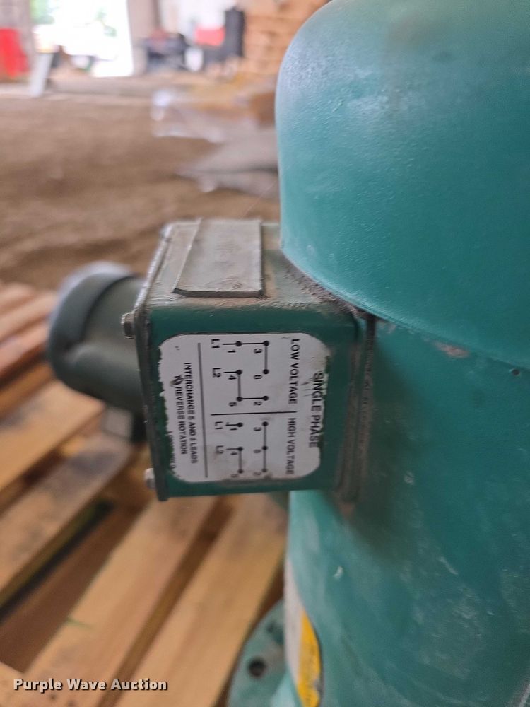 image for item DZ6215 (4) water pumps