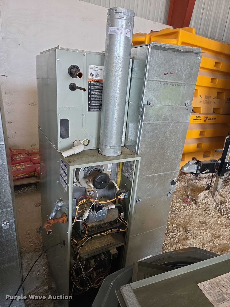 image for item DZ6217 (2) Trane AC and heat units