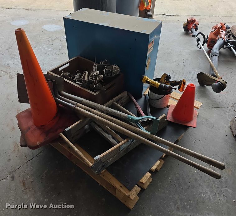 image for item DZ6229 Tools