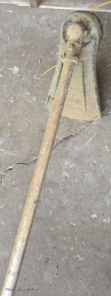 image for item DZ6235 Lawn and garden equipment