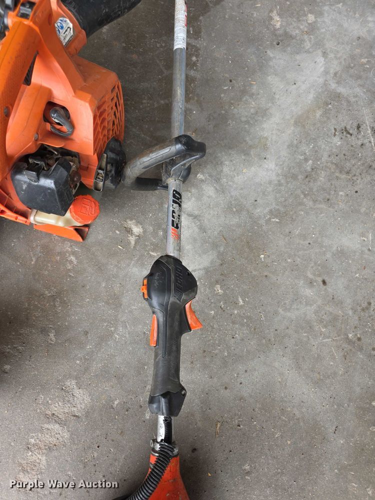 image for item DZ6235 Lawn and garden equipment