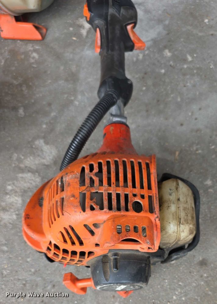 image for item DZ6235 Lawn and garden equipment