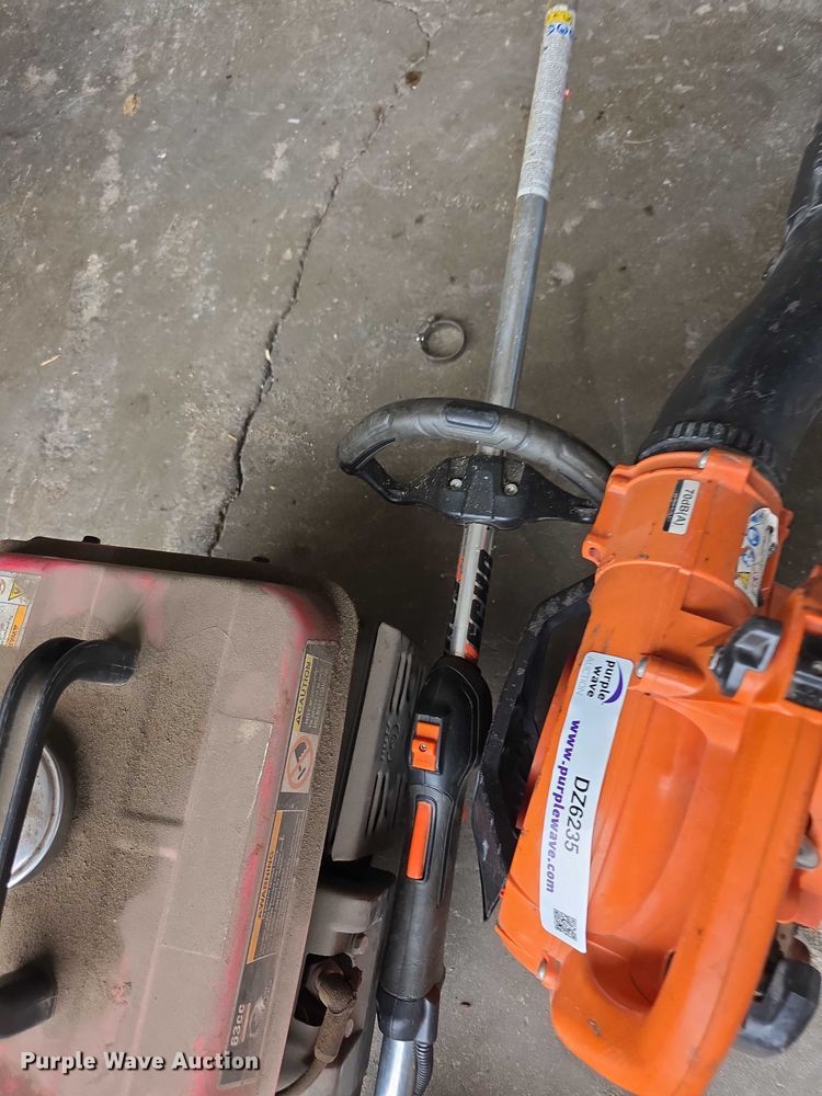 image for item DZ6235 Lawn and garden equipment