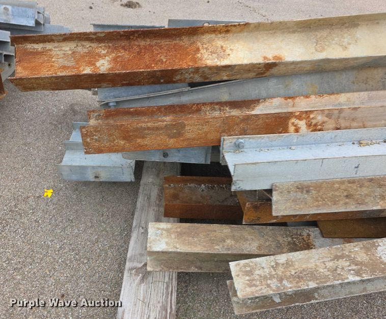 image for item DZ6279 (25) guard rail posts