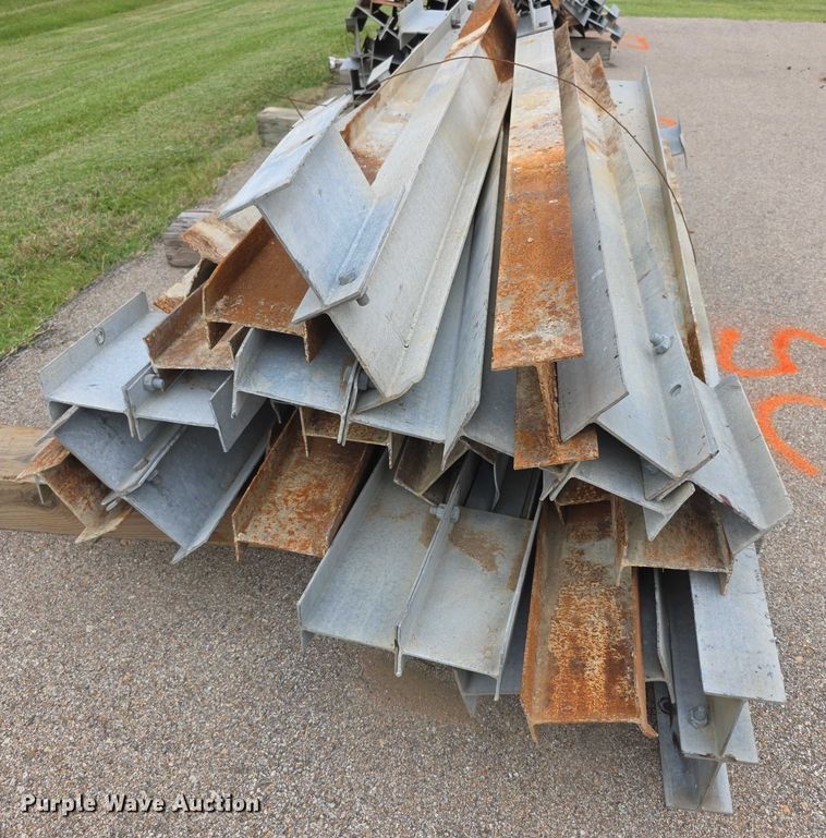 image for item DZ6280 (25) guard rail posts