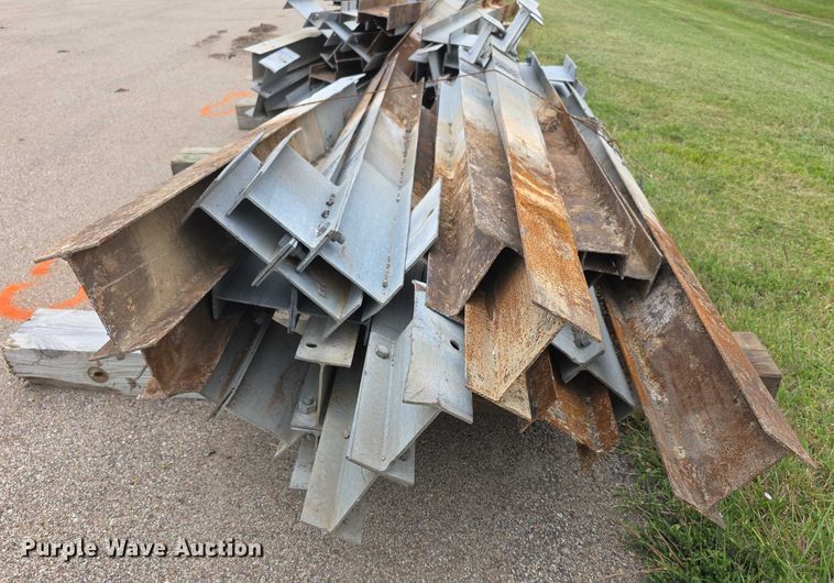 image for item DZ6282 (25) guard rail posts