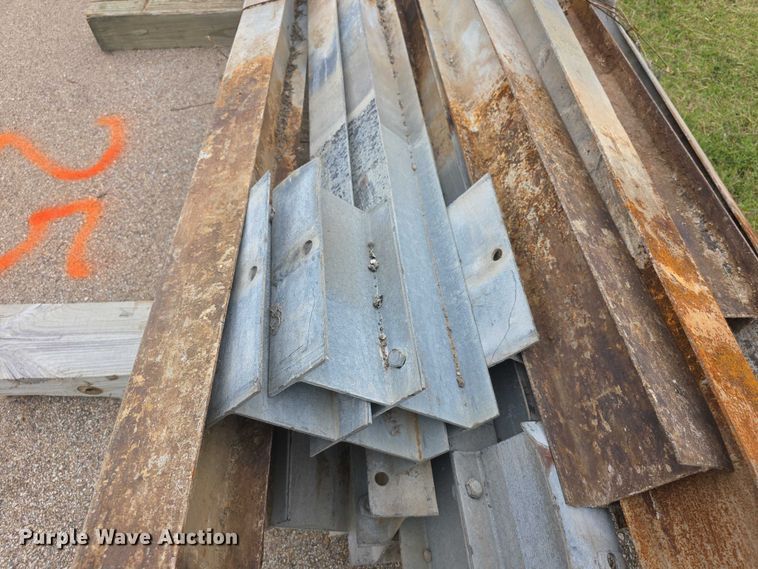 image for item DZ6282 (25) guard rail posts