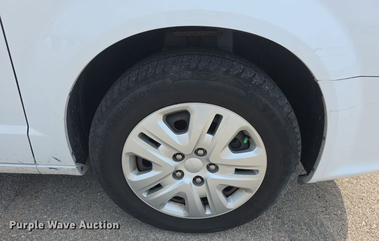 image for item EF3754 2018 Dodge  Grand Caravan  van