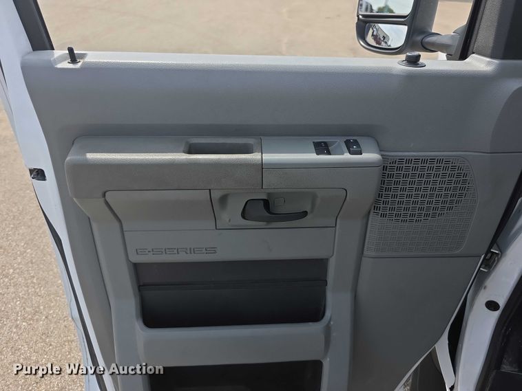 image for item EF3755 2014 Ford E150 van