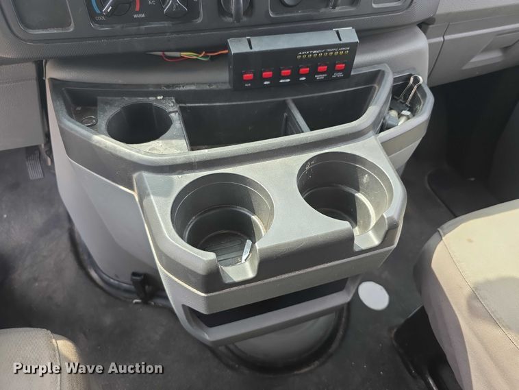 image for item EF3755 2014 Ford E150 van