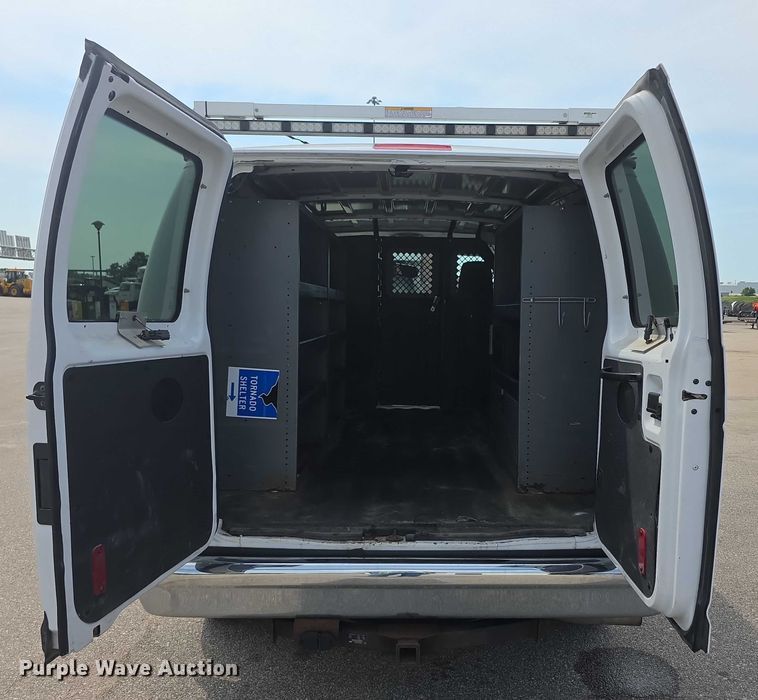 image for item EF3755 2014 Ford E150 van