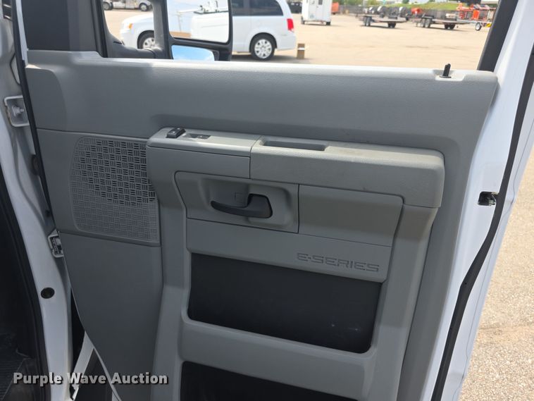 image for item EF3755 2014 Ford E150 van