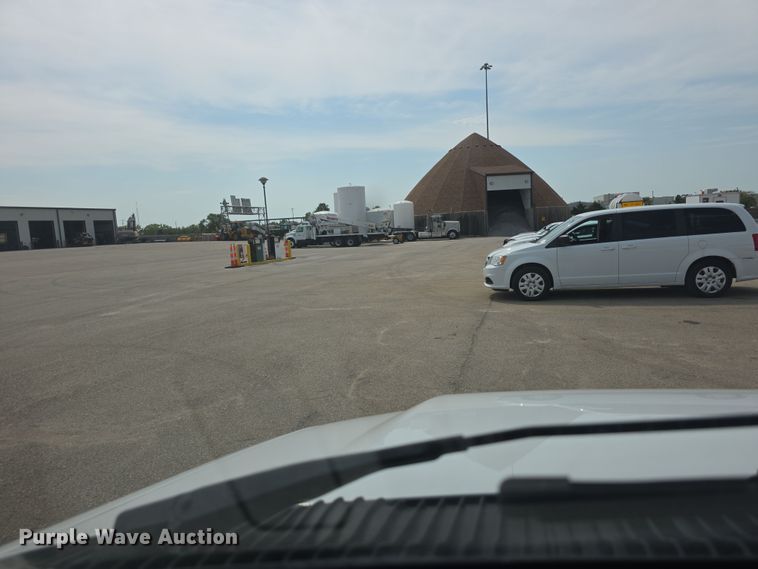 image for item EF3755 2014 Ford E150 van