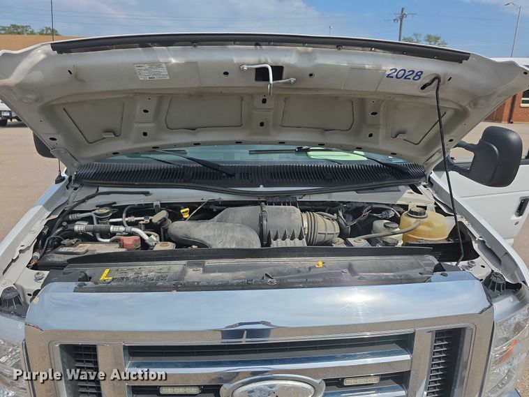 image for item EF3755 2014 Ford E150 van