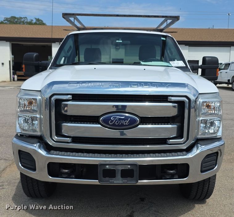 image for item EF3757 2016 Ford F250 Super Duty XLT utility bed pickup truck