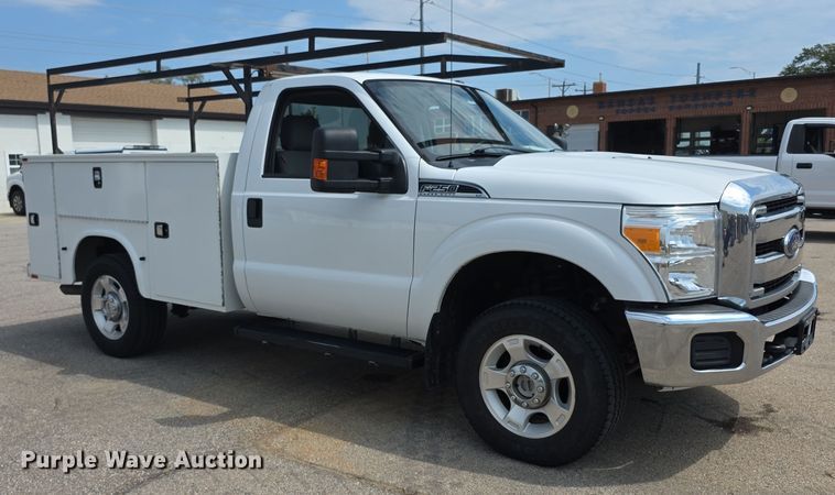 image for item EF3757 2016 Ford F250 Super Duty XLT utility bed pickup truck