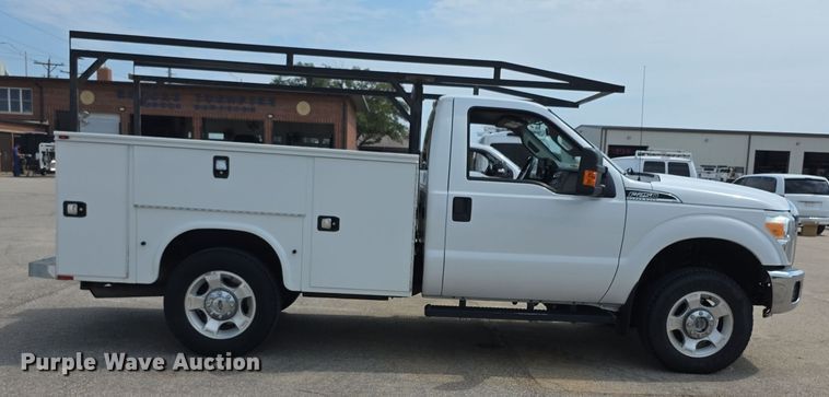 image for item EF3757 2016 Ford F250 Super Duty XLT utility bed pickup truck