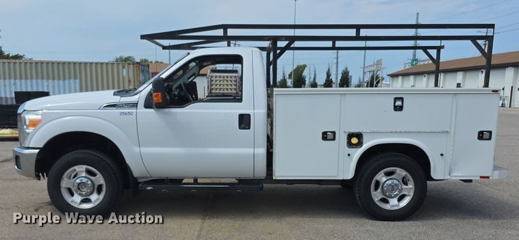 image for item EF3757 2016 Ford F250 Super Duty XLT utility bed pickup truck