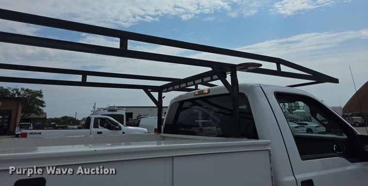 image for item EF3757 2016 Ford F250 Super Duty XLT utility bed pickup truck