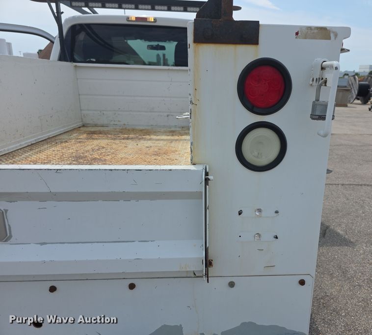 image for item EF3757 2016 Ford F250 Super Duty XLT utility bed pickup truck