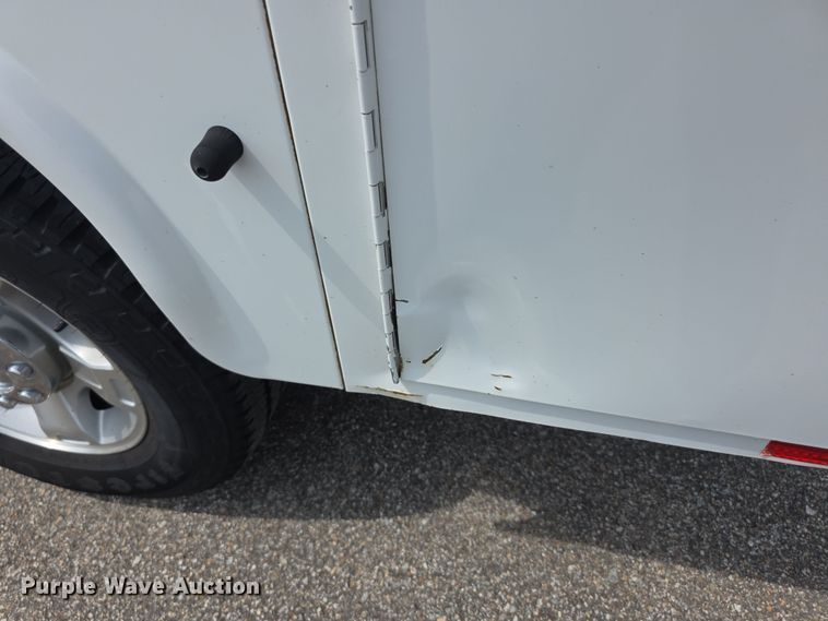 image for item EF3757 2016 Ford F250 Super Duty XLT utility bed pickup truck