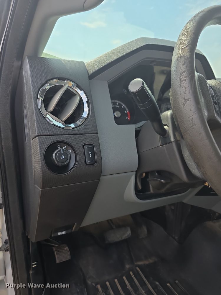 image for item EF3757 2016 Ford F250 Super Duty XLT utility bed pickup truck