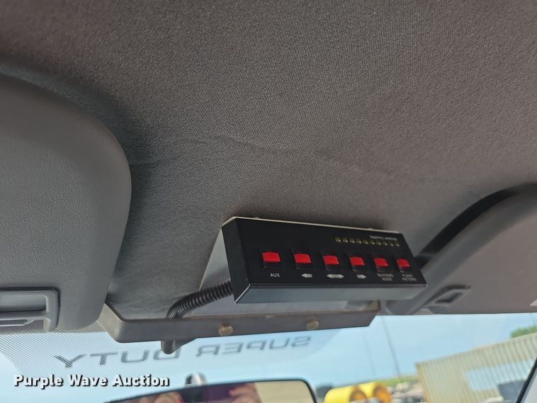 image for item EF3757 2016 Ford F250 Super Duty XLT utility bed pickup truck