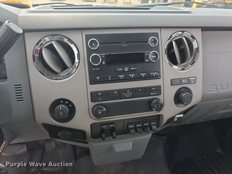 image for item EF3757 2016 Ford F250 Super Duty XLT utility bed pickup truck