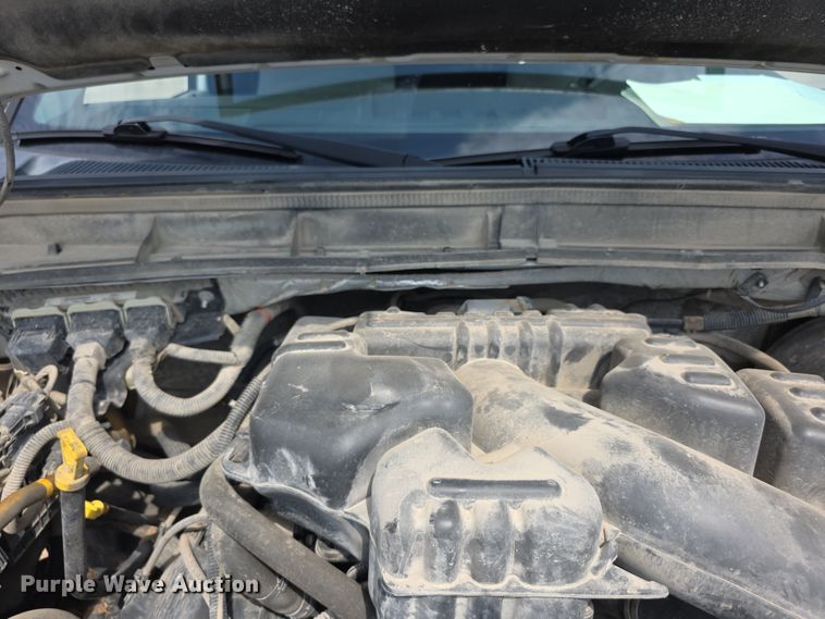 image for item EF3757 2016 Ford F250 Super Duty XLT utility bed pickup truck