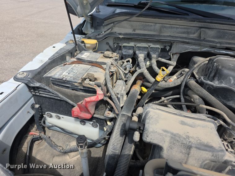 image for item EF3757 2016 Ford F250 Super Duty XLT utility bed pickup truck