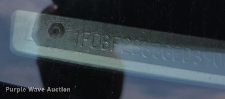 image for item EF3757 2016 Ford F250 Super Duty XLT utility bed pickup truck