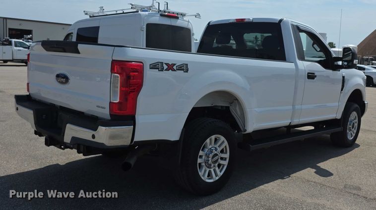 image for item EF3758 2019 Ford F250 Super Duty XLT pickup truck