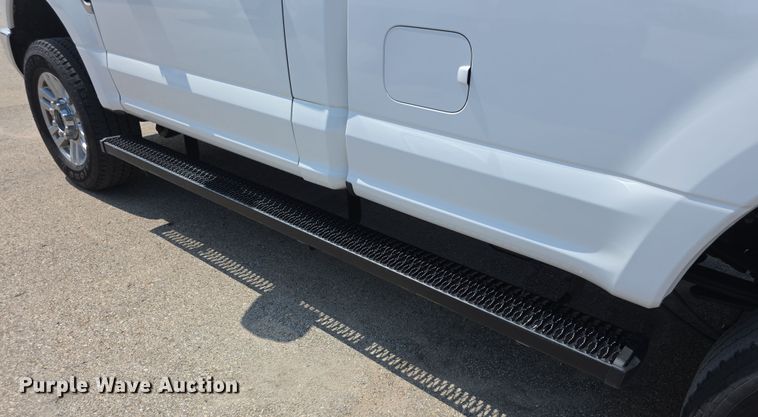 image for item EF3758 2019 Ford F250 Super Duty XLT pickup truck