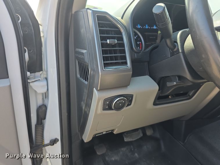 image for item EF3758 2019 Ford F250 Super Duty XLT pickup truck