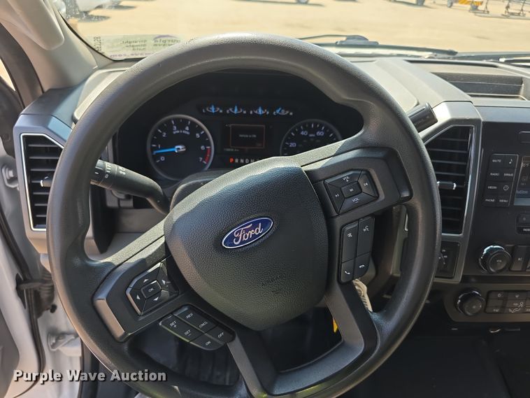 image for item EF3758 2019 Ford F250 Super Duty XLT pickup truck