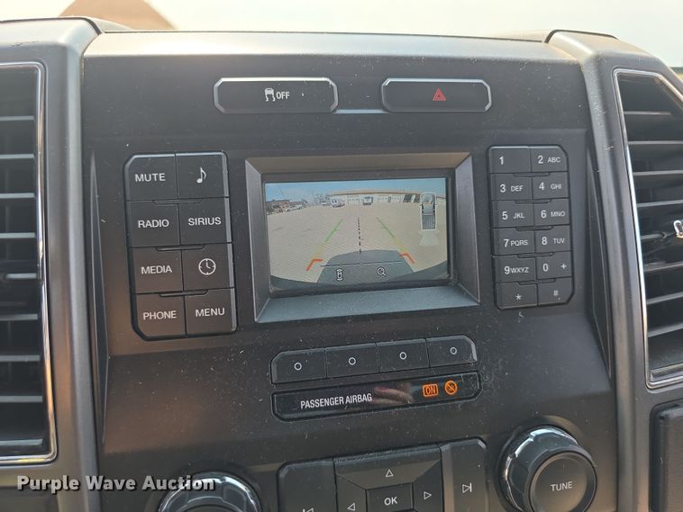 image for item EF3758 2019 Ford F250 Super Duty XLT pickup truck