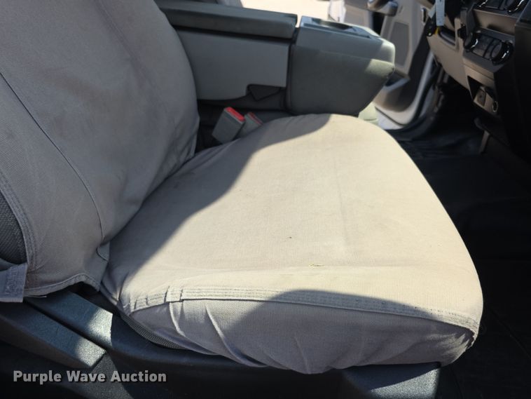 image for item EF3758 2019 Ford F250 Super Duty XLT pickup truck